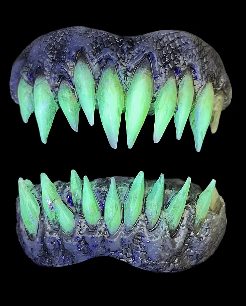 Bitemares Fangtasmagoria Demonic dents théâtre phosphorescentes