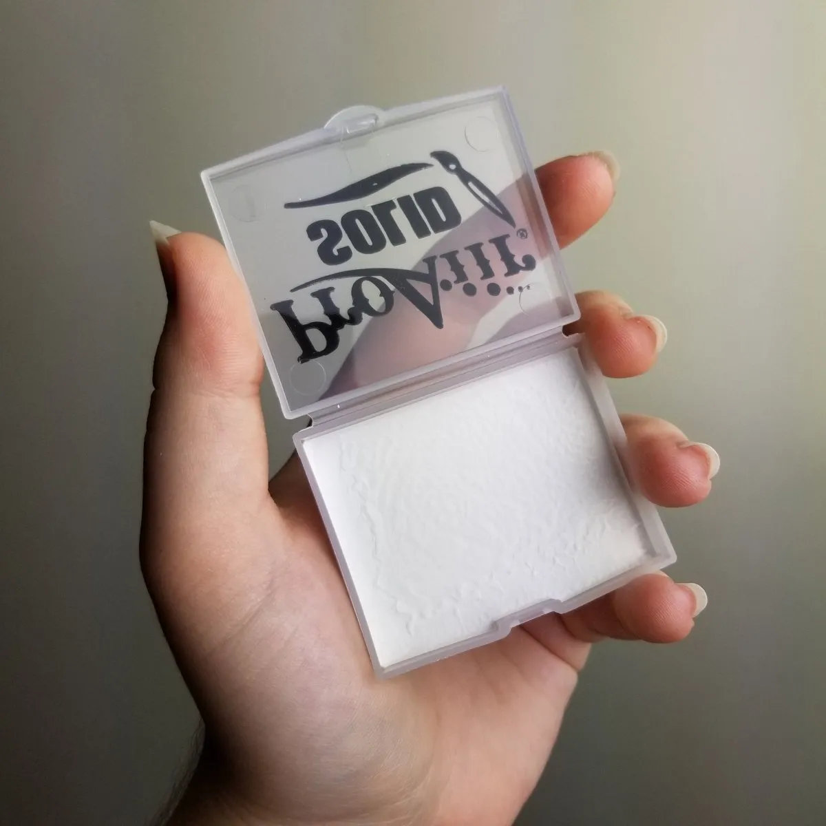 ProAiir Solids White fard 14g couvrant