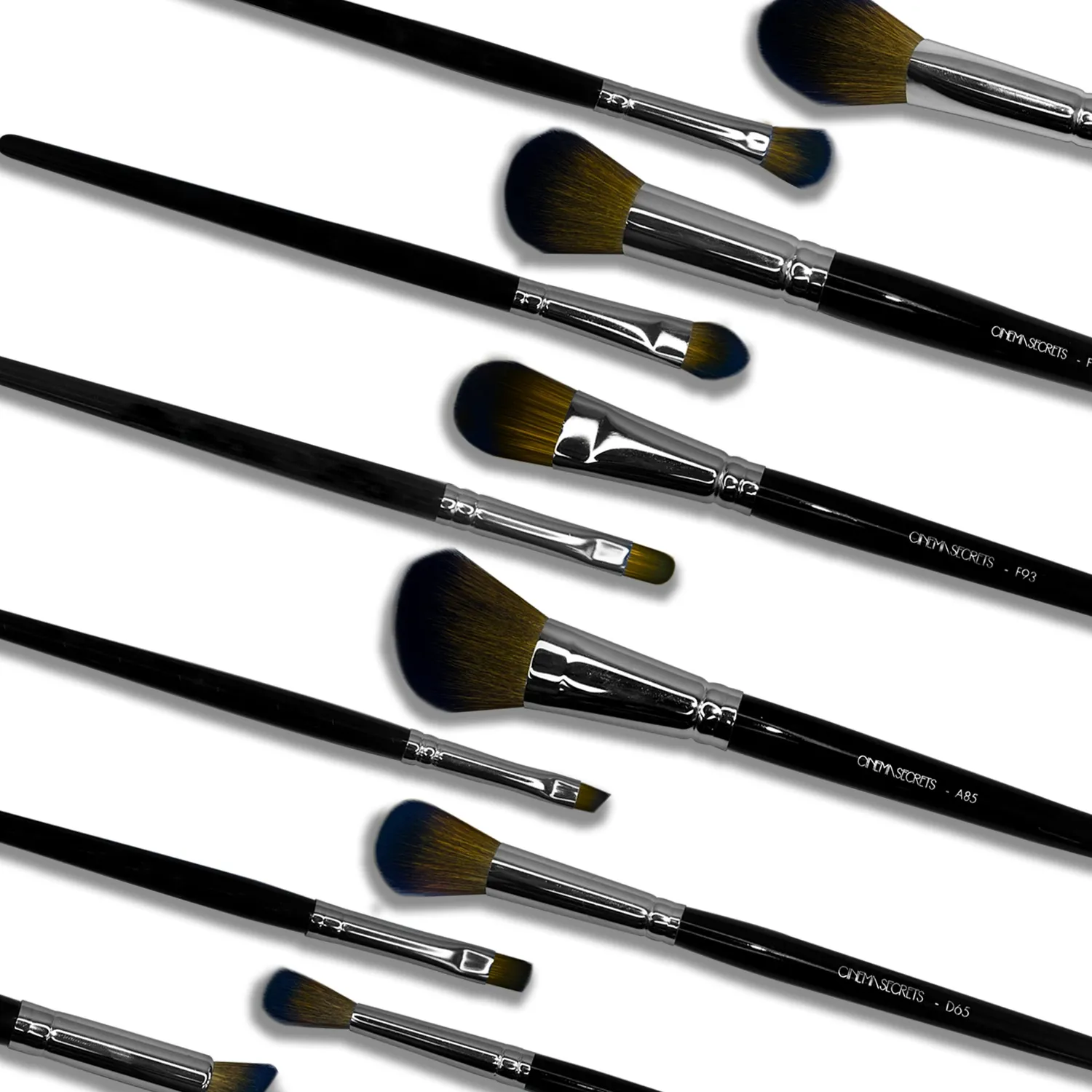 Cinema Secrets F93- Flat Filbert Foundation Brush pinceau fond de teint synthétique
