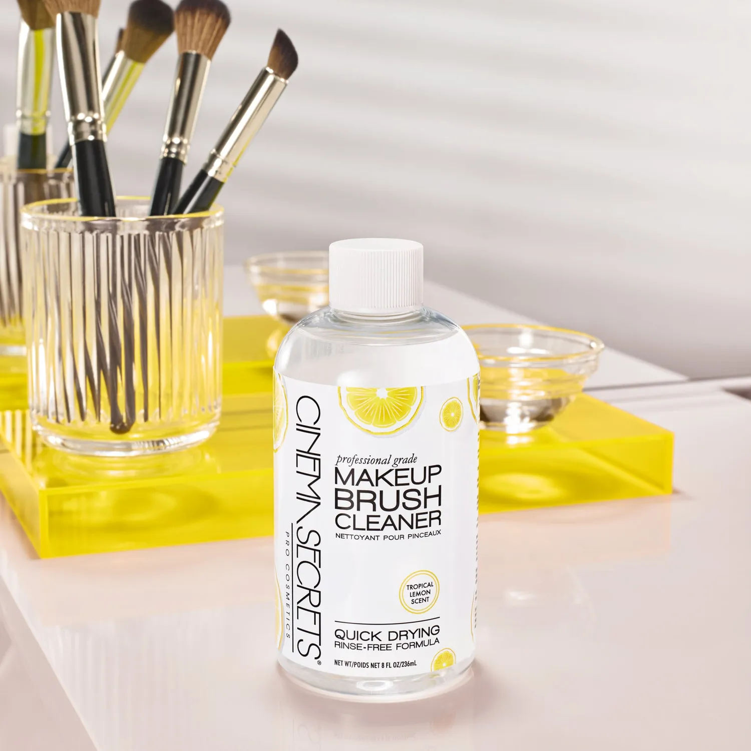 Cinema Secrets Tropical Lemon nettoyant pinceaux 30 ml