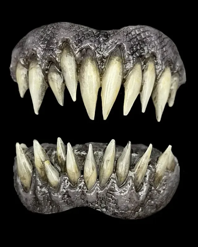 Bitemares Fangtasmagoria Demonic dents théâtre phosphorescentes